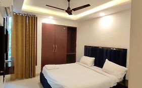 Sri Mahal Banquet And Resort